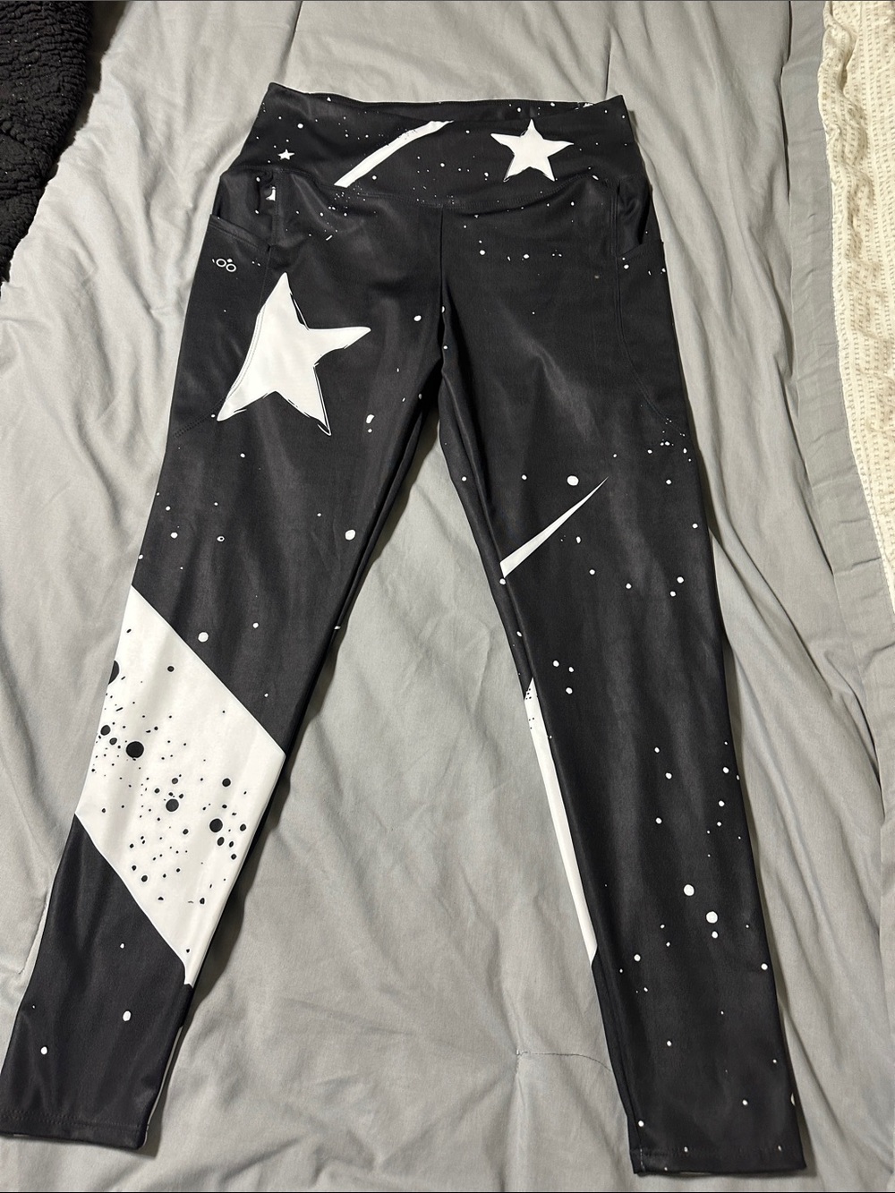 Women's Black & White Loony Legs Star Print Leggings